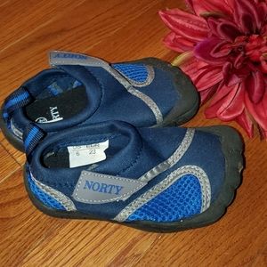 Like New Norty Swimshoes Size 6